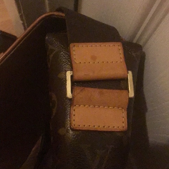 Louis Vuitton Abbesses Messenger CA0055 - Picture 13 of 16